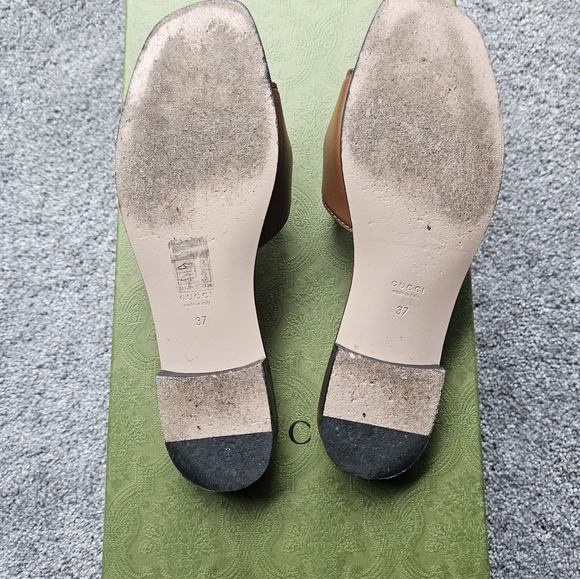 Interlocking G Sandals - Picture 8 of 9